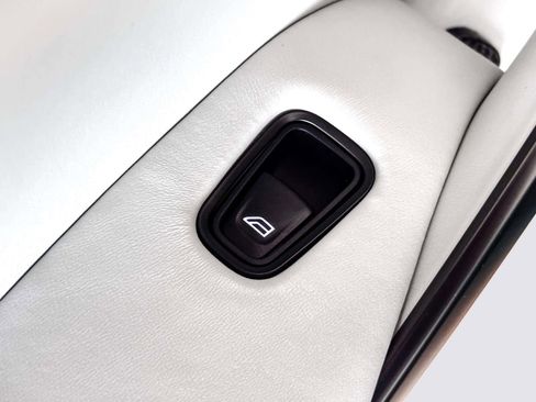 Used 2024 Aston Martin DBX 707 image 37