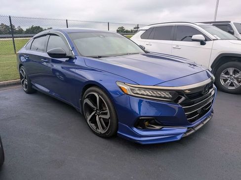 Used 2022 Honda Accord Sport image 2
