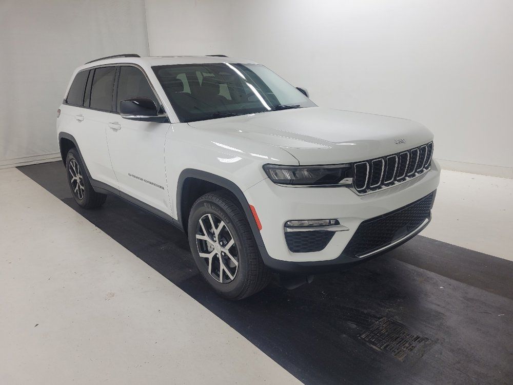 Used 2023 Jeep Grand Cherokee Limited AWD/4WD image 13