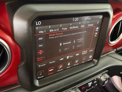 Used 2023 Jeep Gladiator Rubicon w/ Cold Weather Group image 29