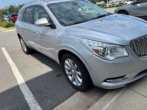 Used 2017 Buick Enclave Premium w/ Experience Buick Package FWD image 5