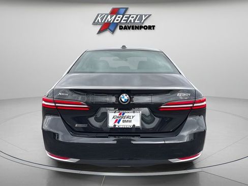 New 2026 BMW 530i xDrive w/ Premium Package AWD/4WD image 4