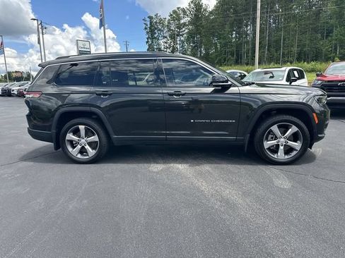 Used 2022 Jeep Grand Cherokee L Limited w/ Trailer Tow Group (B) RWD image 9