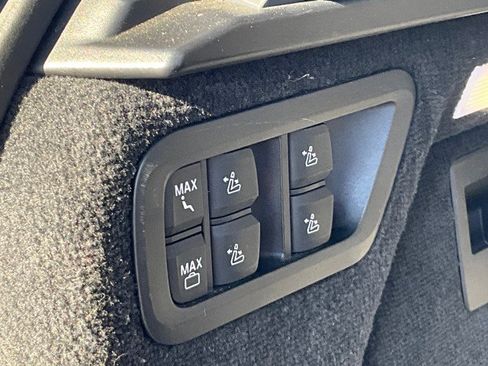 Used 2019 BMW X7 xDrive50i w/ Off-Road Package image 41