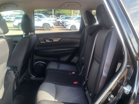 Used 2020 Nissan Rogue SV w/ Premium Package FWD image 23