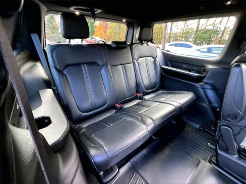 Used 2022 Jeep Wagoneer Series III w/ Flexible Seating Group image 30