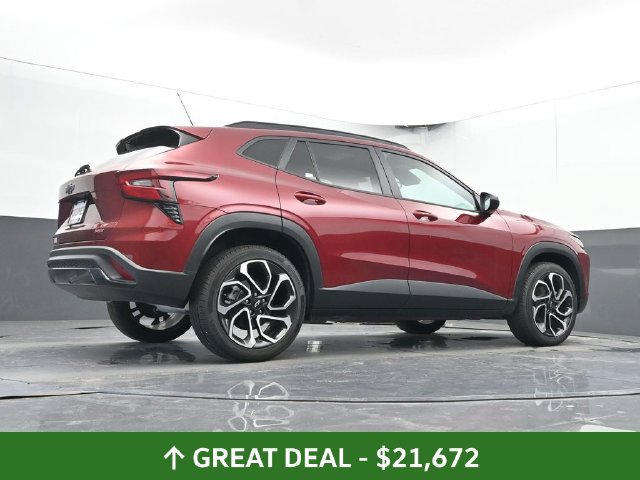 Used 2024 Chevrolet Trax RS w/ Sunroof Package FWD image 47