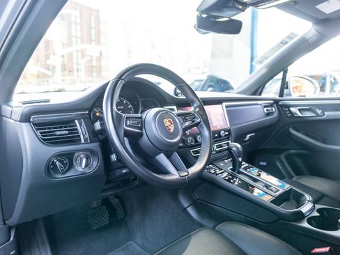 Used 2022 Porsche Macan GTS AWD/4WD image 4