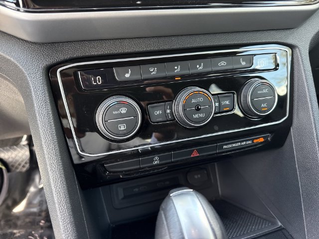Used 2022 Volkswagen Atlas Cross Sport SE w/ Black Wheel Package FWD image 19
