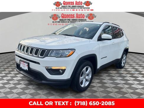 Used 2020 Jeep Compass Latitude AWD/4WD image 2