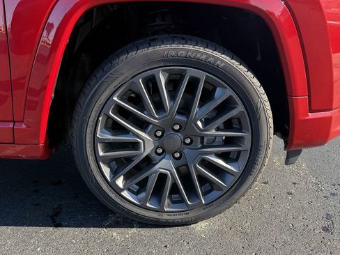 Used 2023 Jeep Compass Limited image 9