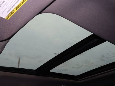 Used 2017 Ford F250 Lariat w/ Chrome Package image 34