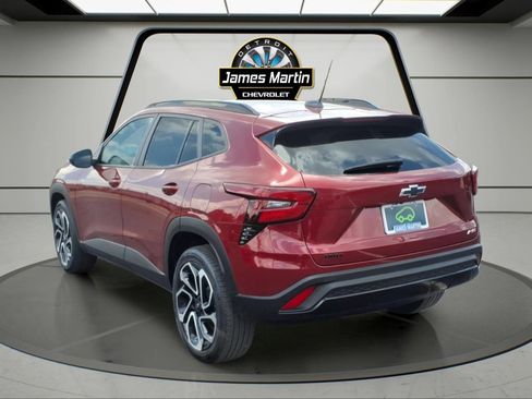 Certified 2024 Chevrolet Trax RS w/ Driver Confidence Package FWD image 6