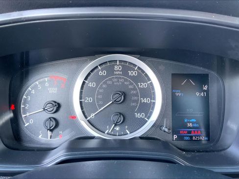 Used 2020 Toyota Corolla LE FWD image 25