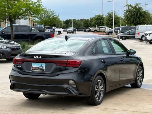 Used 2023 Kia Forte LXS FWD image 5