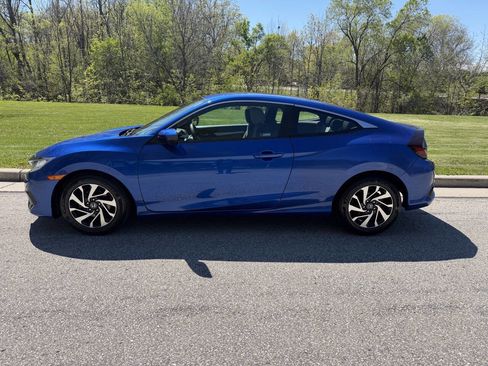 Used 2018 Honda Civic LX image 2