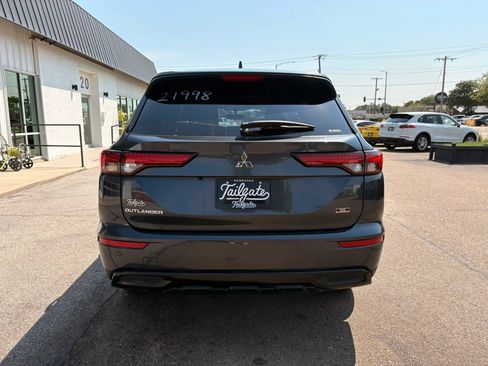 Used 2024 Mitsubishi Outlander SE Black Edition AWD/4WD image 6