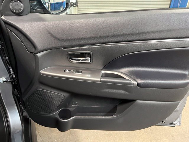 Used 2024 Mitsubishi Outlander Sport SE AWD/4WD image 11