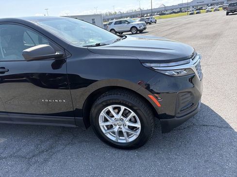 Used 2024 Chevrolet Equinox LS w/ LS Convenience Package AWD/4WD image 4
