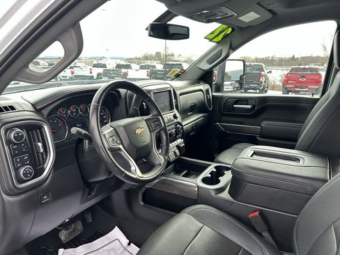 Used 2022 Chevrolet Silverado 3500 LTZ w/ LTZ Convenience Package image 25