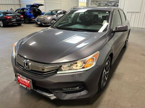 Used 2017 Honda Accord EX image 7