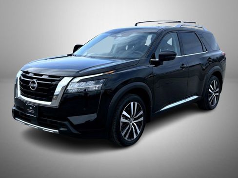 Used 2024 Nissan Pathfinder Platinum AWD/4WD image 1