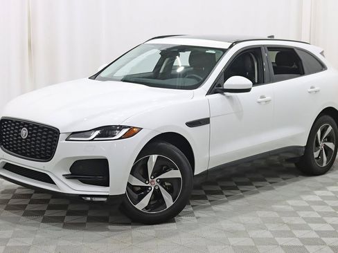 Used 2022 Jaguar F-PACE S image 7