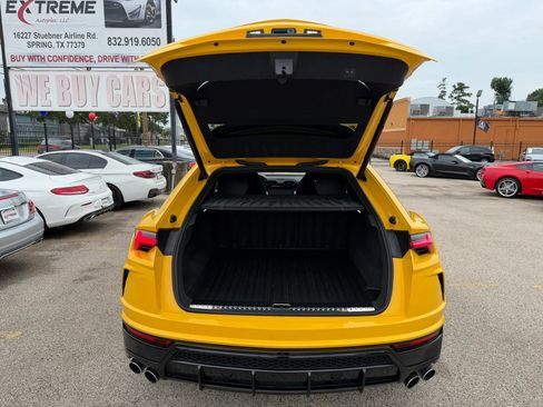 Used 2022 Lamborghini Urus AWD/4WD image 47