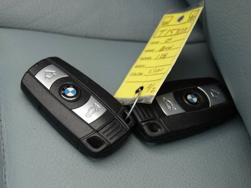 Used 2009 BMW 128i Convertible RWD image 89