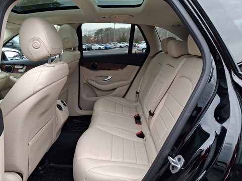 Certified 2022 Mercedes-Benz GLC 300 4MATIC image 10