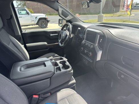 Used 2021 Chevrolet Silverado 1500 LT image 9