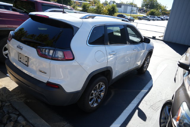 Used 2019 Jeep Cherokee Latitude Plus w/ Cold Weather Group AWD/4WD image 23