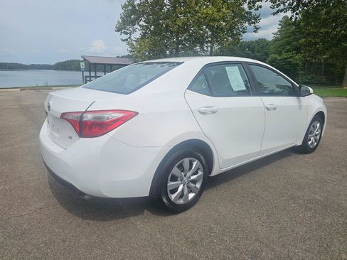 Used 2015 Toyota Corolla LE FWD image 5
