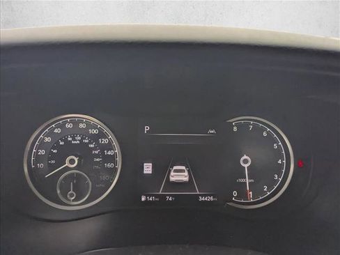 Used 2025 Genesis G70 2.5T image 6