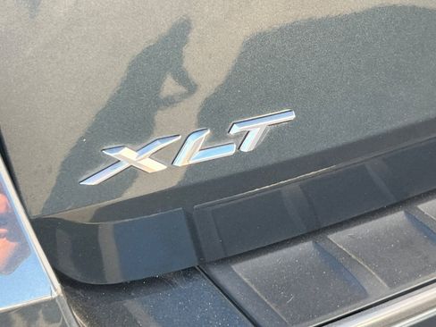 Used 2022 Ford Explorer XLT w/ Equipment Group 202A image 35