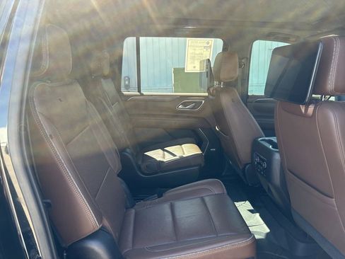 Used 2021 Chevrolet Suburban High Country w/ Premium Package AWD/4WD image 33