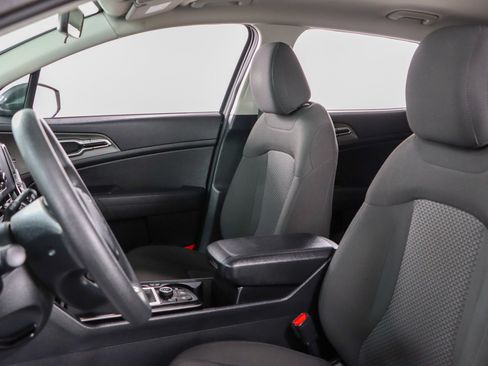 Used 2024 Kia Sportage LX AWD/4WD image 23