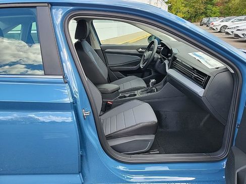 New 2025 Volkswagen Jetta SE image 41