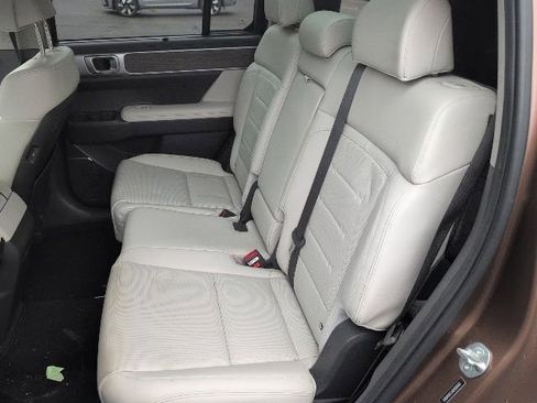 Used 2024 Hyundai Santa Fe Limited FWD image 17