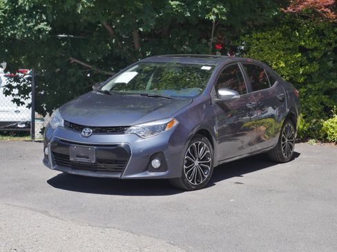 Used 2016 Toyota Corolla S FWD image 2