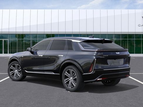 New 2026 Cadillac Lyriq Luxury image 3