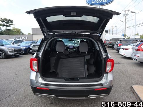 Used 2022 Ford Explorer XLT w/ Equipment Group 202A image 28