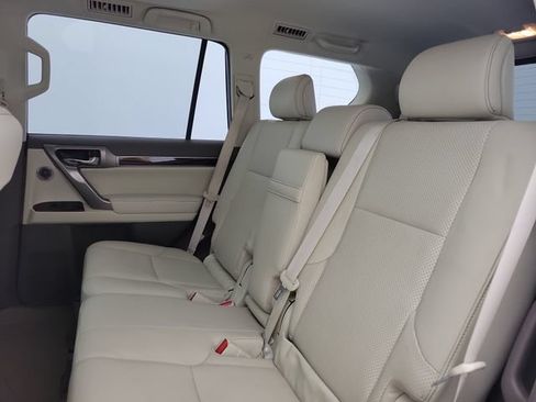 Used 2019 Lexus GX 460 Luxury AWD/4WD image 12