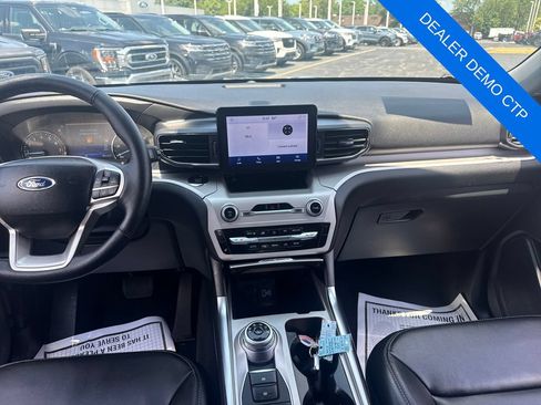 Used 2024 Ford Explorer XLT w/ Equipment Group 202A AWD/4WD image 18