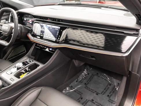 Used 2025 Jeep Wagoneer S Limited image 42