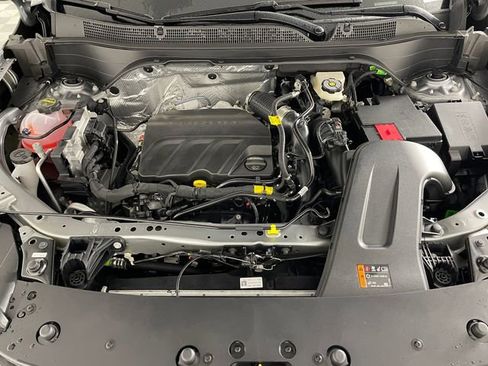 New 2026 Chevrolet Trax LT w/ LT Convenience Package FWD image 18