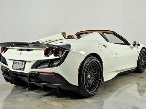 Used 2022 Ferrari F8 Tributo RWD image 10