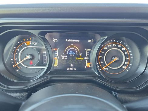Used 2024 Jeep Wrangler Unlimited Rubicon AWD/4WD image 19