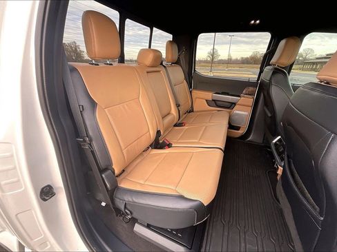 Used 2022 Ford F150 Lariat w/ Max Trailer Tow Package image 16