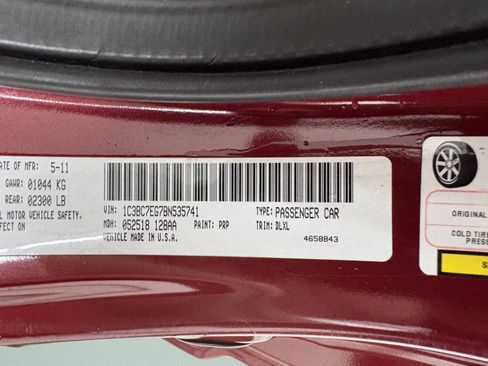Used 2011 Chrysler 200 Limited FWD image 37